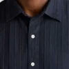 Añade un toque de estilo con el Riviera Short Sleeve Shirt de Bonobos