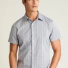 Añade un toque de estilo con el Riviera Short Sleeve Shirt de Bonobos