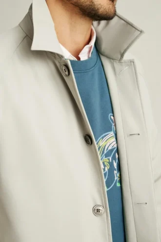 Afrontá los días lluviosos con estilo con la chaqueta italiana Mac de Bonobos