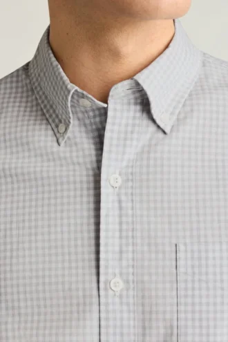 Camisa elástica para el día a día: Camisa de algodón con botones de Bonobos