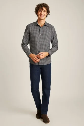 Camisa para ir de la oficina a cenar: camisa con botones sin meter por dentro