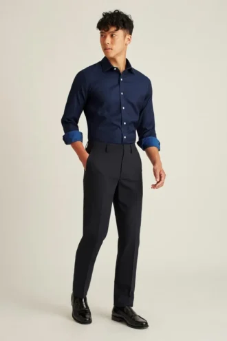 Camisa para ir de la oficina a cenar: camisa con botones sin meter por dentro