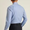Camisa para ir de la oficina a cenar: camisa con botones sin meter por dentro Camisa para ir de la oficina a cenar: camisa con botones sin meter por dentro