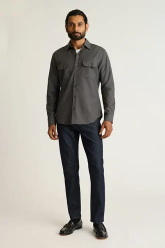 Camisas utilitarias teñidas en prenda