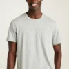 Camiseta con bolsillo de algodón orgánico Camiseta con bolsillo de algodón orgánico