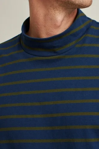 Camiseta de cuello alto Forever