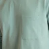 Camiseta de manga larga con bolsillo y cuello redondo de peso medio Camiseta de manga larga con bolsillo y cuello redondo de peso medio