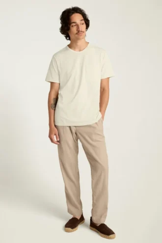 Camiseta descolorida por el sol para hombre