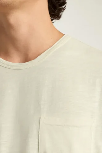 Camiseta descolorida por el sol para hombre
