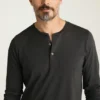 Camiseta Henley de manga larga Jetsetter Performance