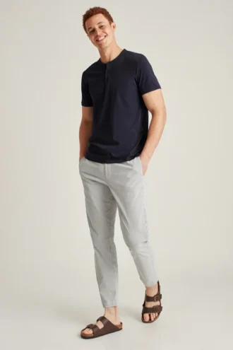 Camiseta Henley suave para el día a día