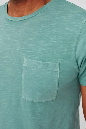 Camiseta teñida en prenda Camiseta teñida en prenda