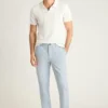 Descubre un estilo desenfadado con los chinos elásticos para hombre 2.0 de Bonobos