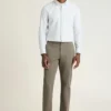 Descubre un estilo desenfadado con los chinos elásticos para hombre 2.0 de Bonobos