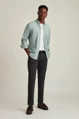 Descubre un estilo desenfadado con los chinos elásticos para hombre 2.0 de Bonobos