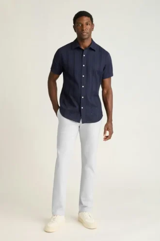 Descubre un estilo desenfadado con los chinos elásticos para hombre 2.0 de Bonobos