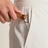 Descubre un estilo desenfadado con los chinos elásticos para hombre 2.0 de Bonobos
