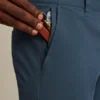 Descubre un estilo desenfadado con los chinos elásticos para hombre 2.0 de Bonobos