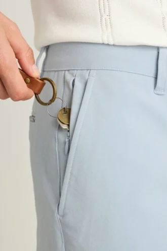 Descubre un estilo desenfadado con los chinos elásticos para hombre 2.0 de Bonobos