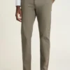 Descubre un estilo desenfadado con los chinos elásticos para hombre 2.0 de Bonobos