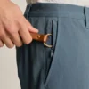 Descubre un estilo desenfadado con los chinos elásticos para hombre 2.0 de Bonobos