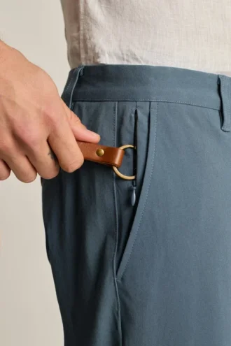 Descubre un estilo desenfadado con los chinos elásticos para hombre 2.0 de Bonobos