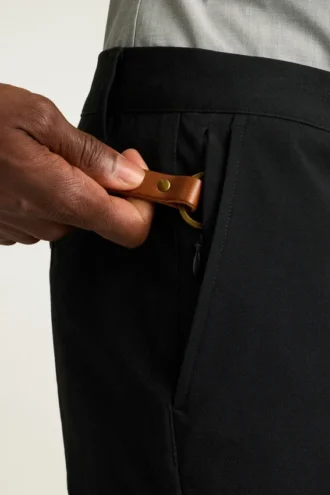 Descubre un estilo desenfadado con los chinos elásticos para hombre 2.0 de Bonobos