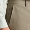 Descubre un estilo desenfadado con los chinos elásticos para hombre 2.0 de Bonobos