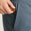 Descubre un estilo desenfadado con los chinos elásticos para hombre 2.0 de Bonobos