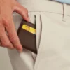 Descubre un estilo desenfadado con los chinos elásticos para hombre 2.0 de Bonobos