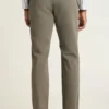 Descubre un estilo desenfadado con los chinos elásticos para hombre 2.0 de Bonobos