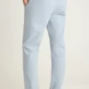 Descubre un estilo desenfadado con los chinos elásticos para hombre 2.0 de Bonobos