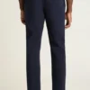 Descubre un estilo desenfadado con los chinos elásticos para hombre 2.0 de Bonobos