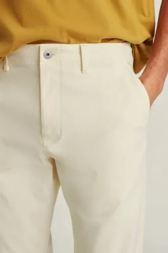 El chino recto holgado