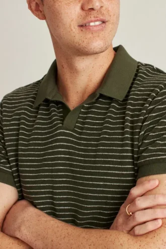 El polo de felpa suave