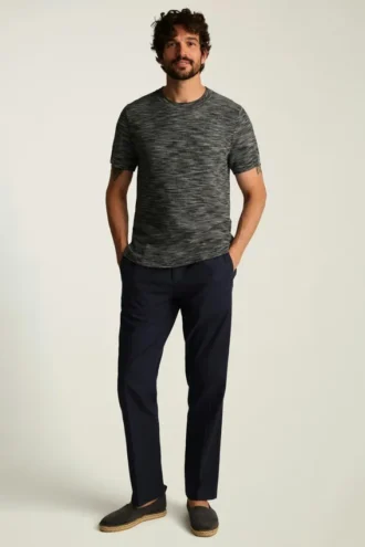 Estilo colorido con el jersey teñido al azar de Bonobos