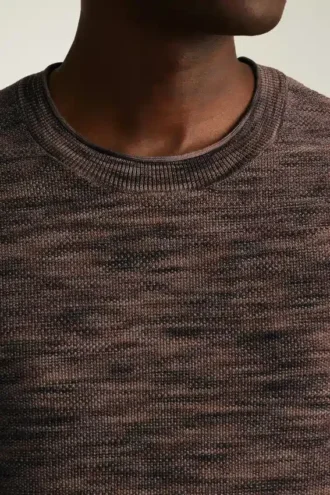Estilo colorido con el jersey teñido al azar de Bonobos
