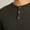 Jersey ligero tipo Henley Jersey ligero tipo Henley