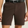 Juega con estilo con los pantalones cortos de golf Highland Tour de Bonobos