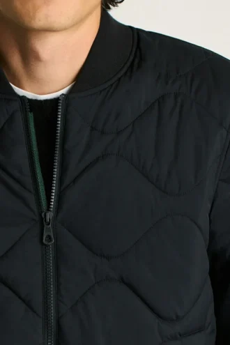La bomber de nailon acolchada
