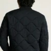 La bomber de nailon acolchada La bomber de nailon acolchada