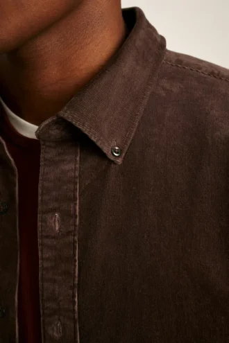 La camisa de pana elástica