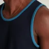 La camiseta sin mangas La camiseta sin mangas