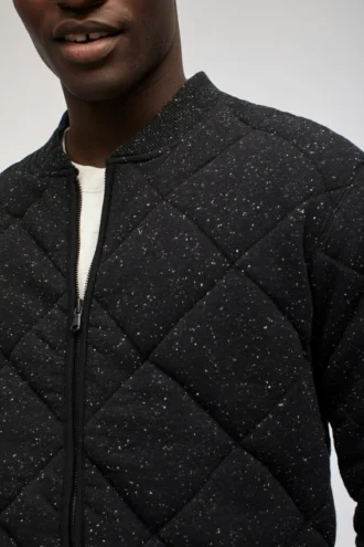 La chaqueta acolchada