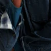 La chaqueta de cordón La chaqueta de cordón