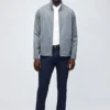 La chaqueta de golf plegable La chaqueta de golf plegable