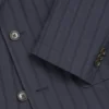 La chaqueta de traje corta