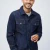 La chaqueta vaquera elástica La chaqueta vaquera elástica