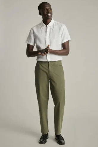 Los elegantes pantalones Navigator. Cómpralos ahora en Bonobos