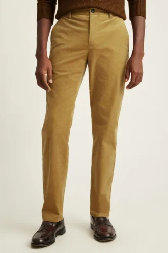 Pantalón chino de pana elástica